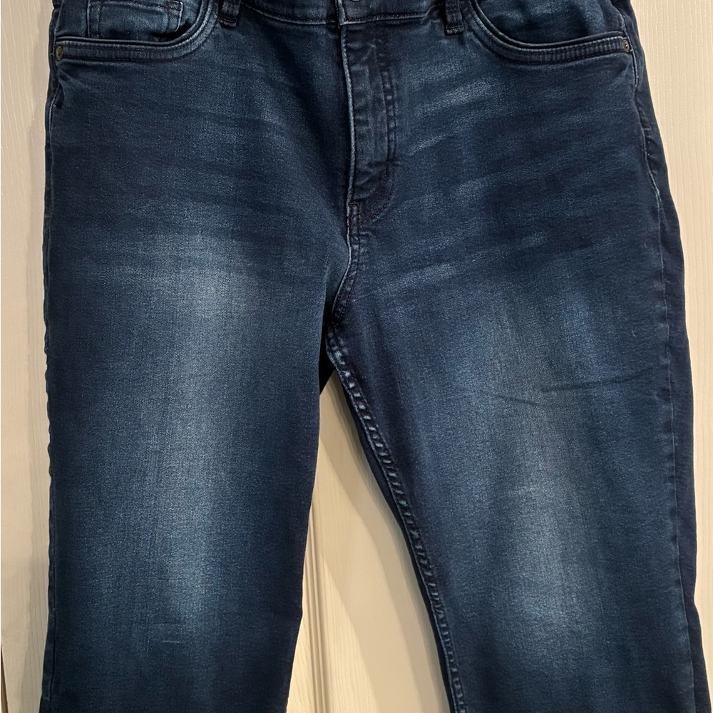 Liz Claiborne Blue calf length Cropped Jeans with Vintage Fade